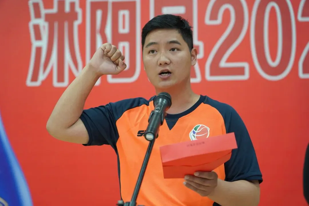 篮球双球训练要注意什么_0